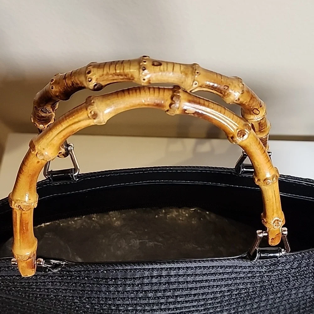 Gucci Tote With Bamboo Handles And COA - Picture 3 of 15